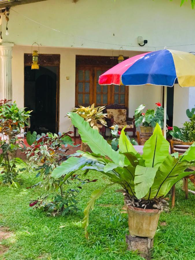 Sigiri Lakshan Home Stay Sigiriya Bagian luar foto