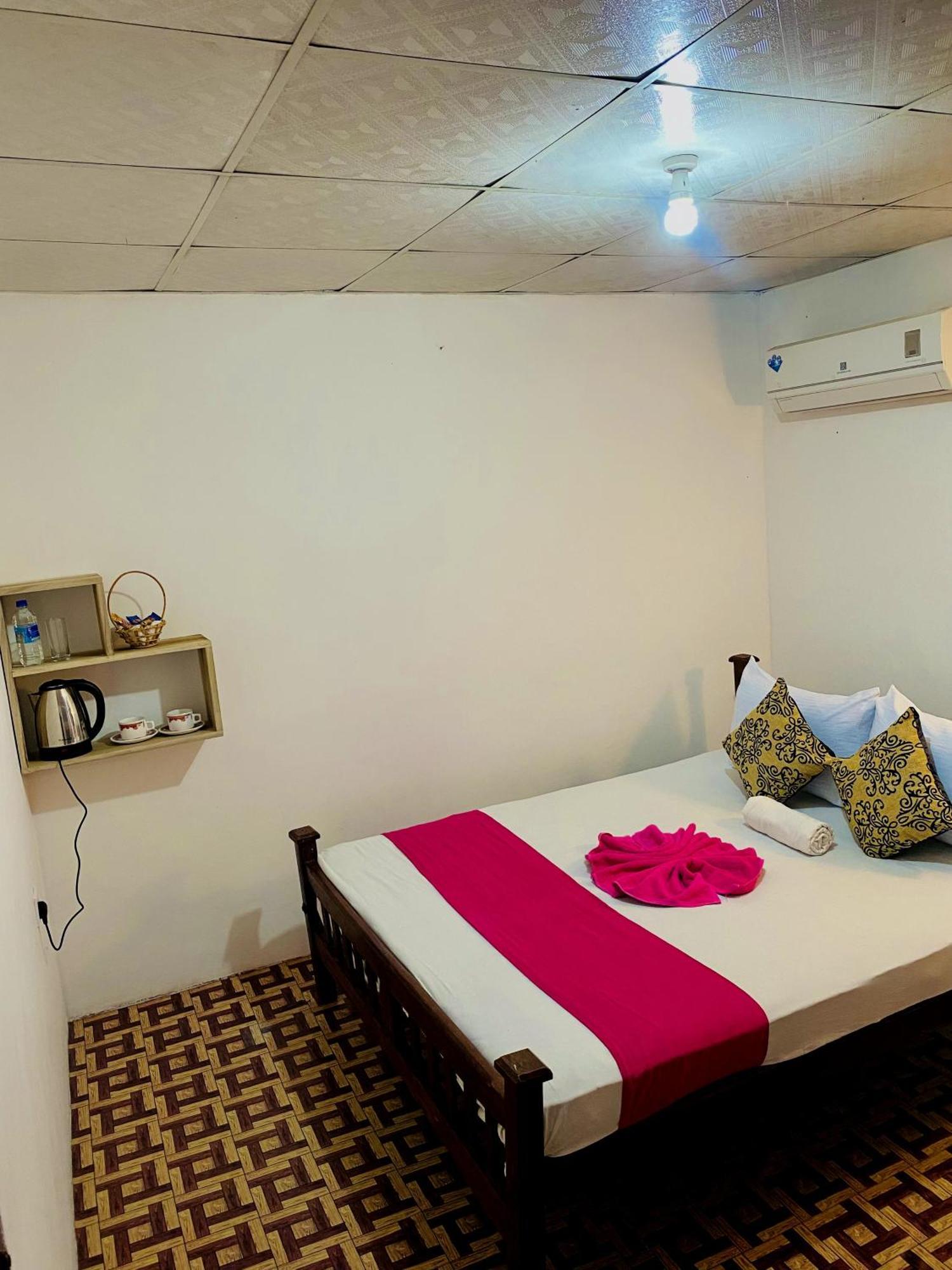 Sigiri Lakshan Home Stay Sigiriya Bagian luar foto