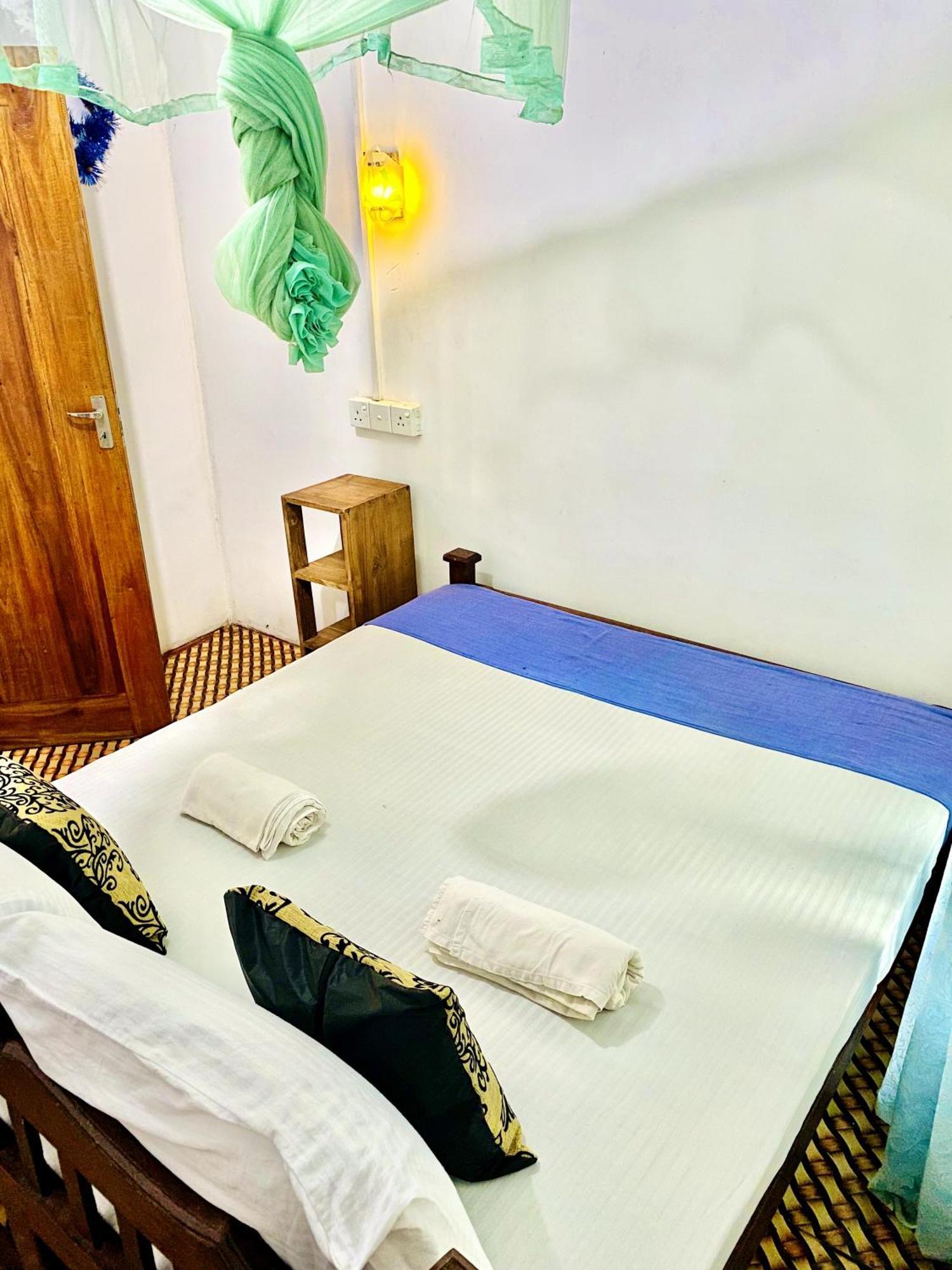 Sigiri Lakshan Home Stay Sigiriya Bagian luar foto