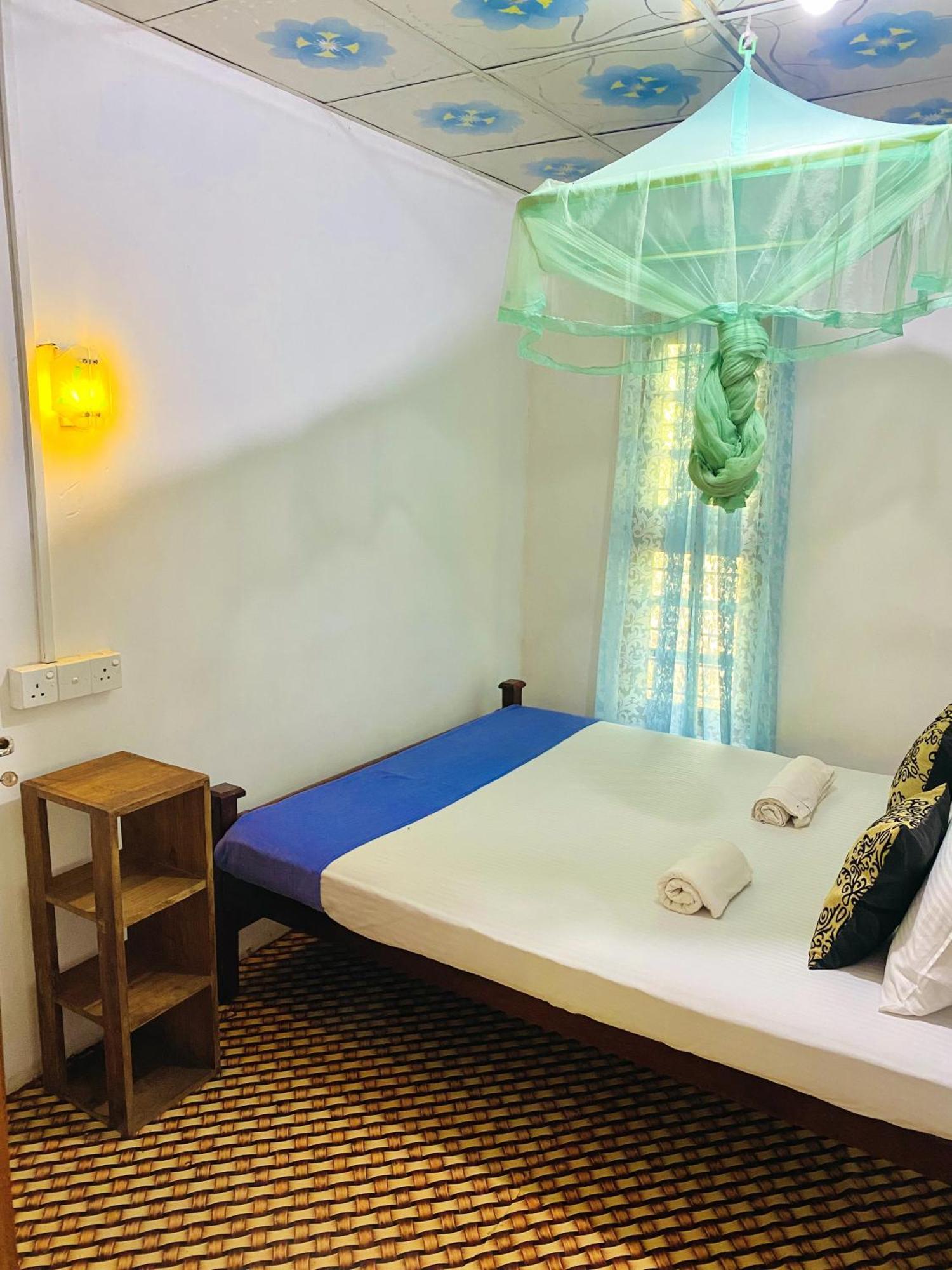 Sigiri Lakshan Home Stay Sigiriya Bagian luar foto